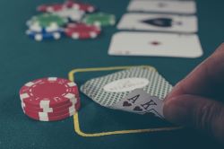 james bond gambling poker chips
