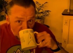 covid-shawn-dead-simon-pegg-strar-trek-mug