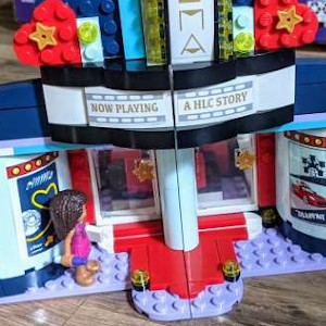 LEGO-Theater-Set_square